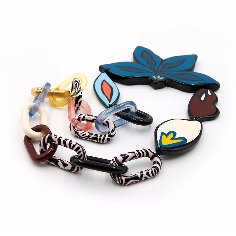 Acetat kubansk halsband med kronblad charm