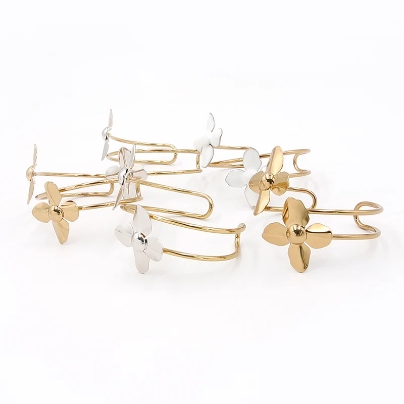 Lucky Four-Leaf Clover Open Armband